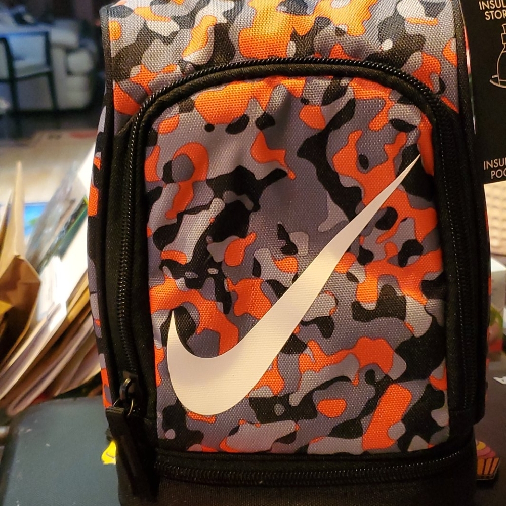 Nike insulated lunch bag